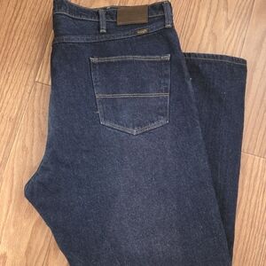 Wrangler Men’s Regular Fit Jeans – Size 42x30 – Premium Denim